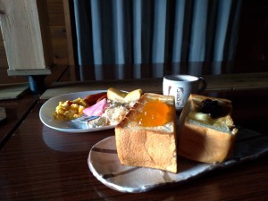 しらびそ小屋　4